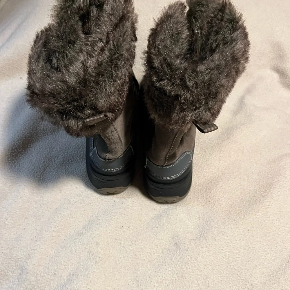 Khombu Faux Fur Trim Leather Upper Winter Boots Sz10